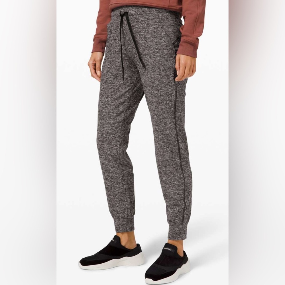 Lululemon Heathered Black Ready To Rulu Fleece Jogger - Size 6